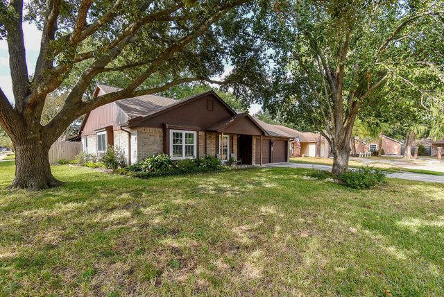 10803 Gusty Winds Court, Houston, TX 77064