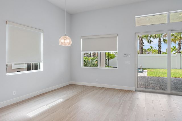9901 Regency Way, Palm Beach Gardens, FL 33412