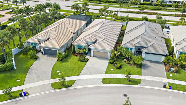 9901 Regency Way, Palm Beach Gardens, FL 33412