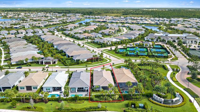 9901 Regency Way, Palm Beach Gardens, FL 33412