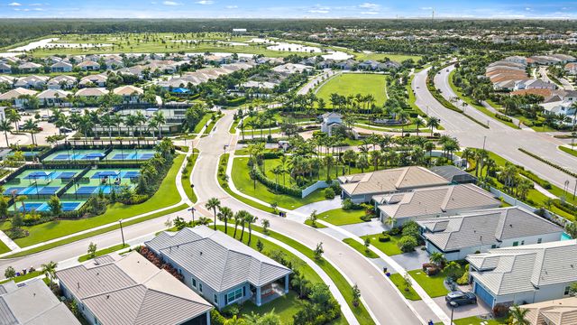 9901 Regency Way, Palm Beach Gardens, FL 33412
