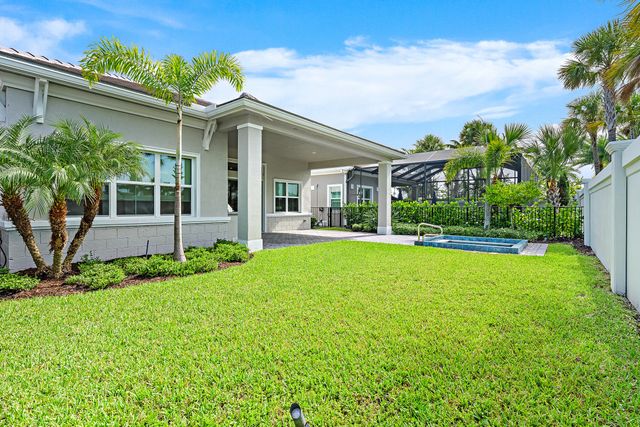 9901 Regency Way, Palm Beach Gardens, FL 33412