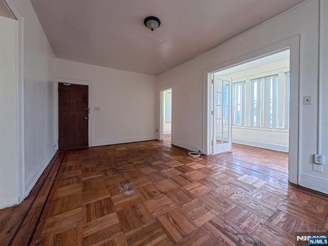 69 Wagner Place, Irvington, NJ 07111