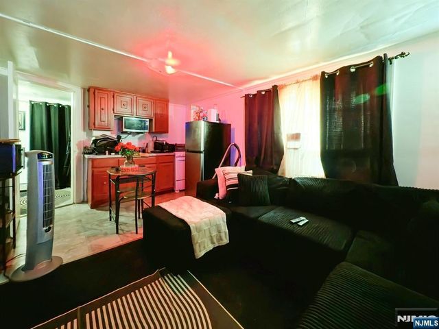 69 Wagner Place, Irvington, NJ 07111