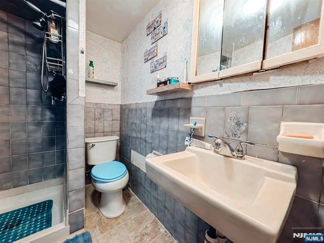 69 Wagner Place, Irvington, NJ 07111