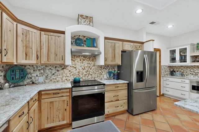 6 Naomi Drive, Tijeras, NM 87059