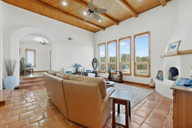 6 Naomi Drive, Tijeras, NM 87059