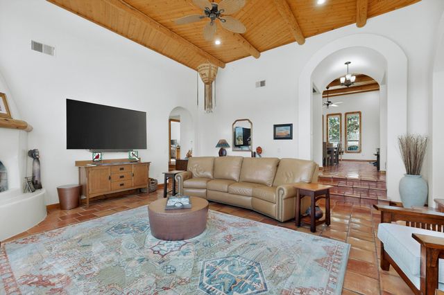 6 Naomi Drive, Tijeras, NM 87059