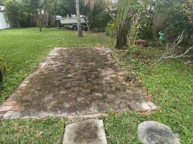 620 W Bloxham Street, Lantana, FL 33462