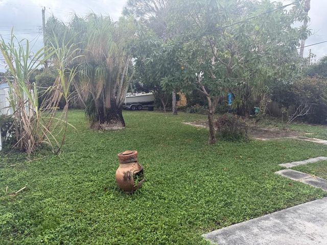 620 W Bloxham Street, Lantana, FL 33462