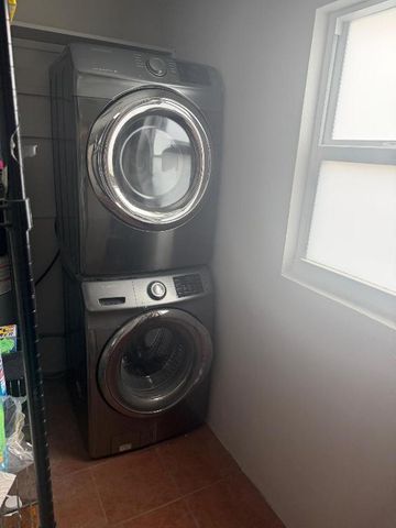 620 W Bloxham Street, Lantana, FL 33462