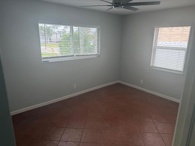 620 W Bloxham Street, Lantana, FL 33462