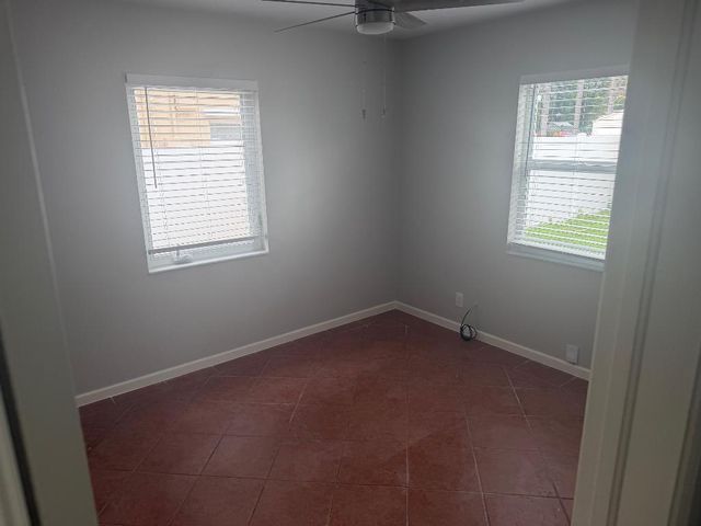 620 W Bloxham Street, Lantana, FL 33462