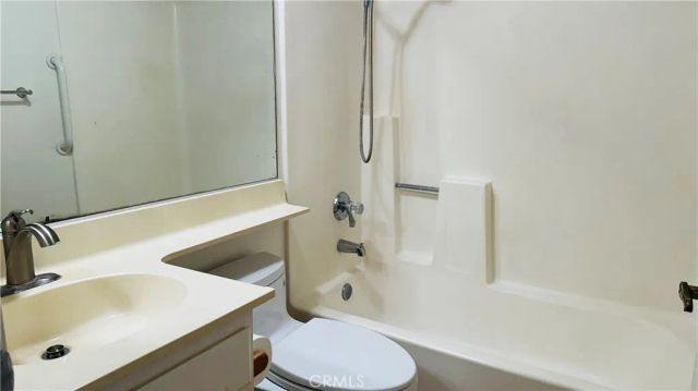 18242 Parkview 106, Huntington Beach, CA 92648