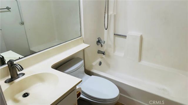 18242 Parkview 106, Huntington Beach, CA 92648