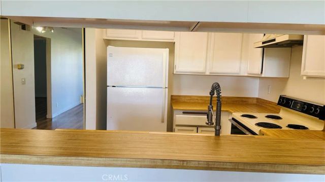 18242 Parkview 106, Huntington Beach, CA 92648