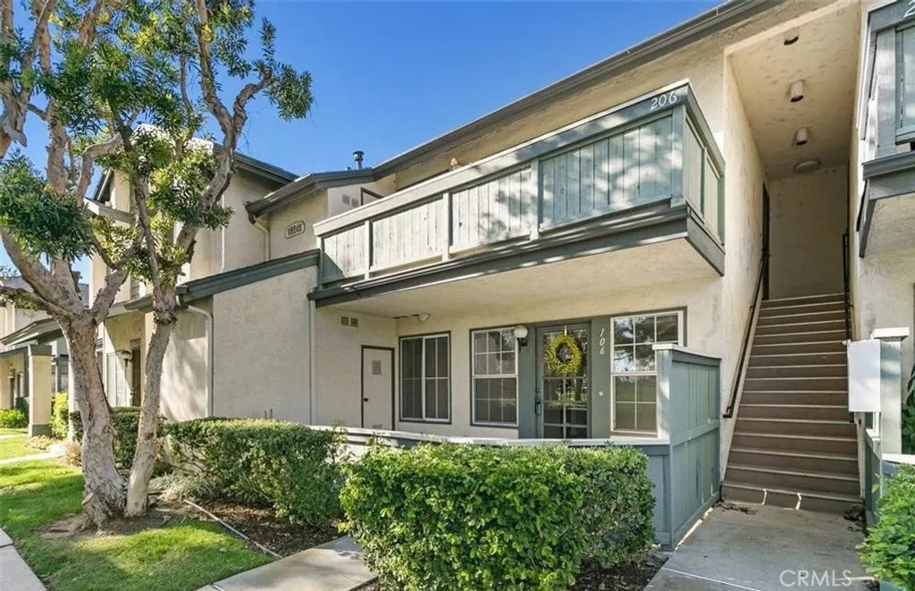 18242 Parkview 106, Huntington Beach, CA 92648