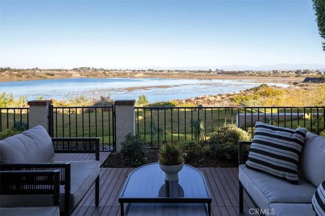 2175 Vista Entrada, Newport Beach, CA 92660