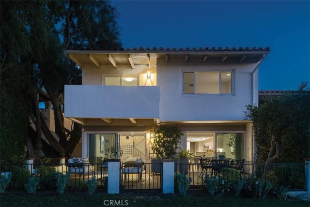 2175 Vista Entrada, Newport Beach, CA 92660