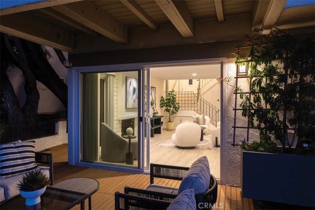 2175 Vista Entrada, Newport Beach, CA 92660