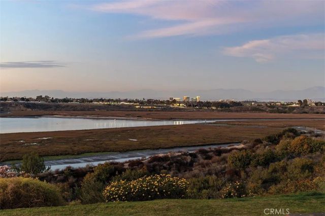2175 Vista Entrada, Newport Beach, CA 92660