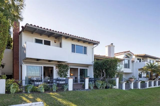 2175 Vista Entrada, Newport Beach, CA 92660