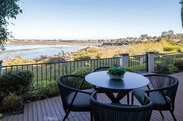 2175 Vista Entrada, Newport Beach, CA 92660