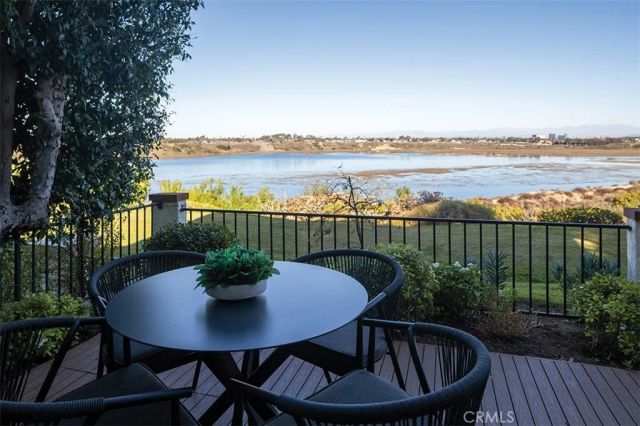 2175 Vista Entrada, Newport Beach, CA 92660