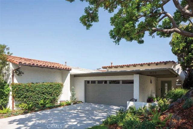2175 Vista Entrada, Newport Beach, CA 92660
