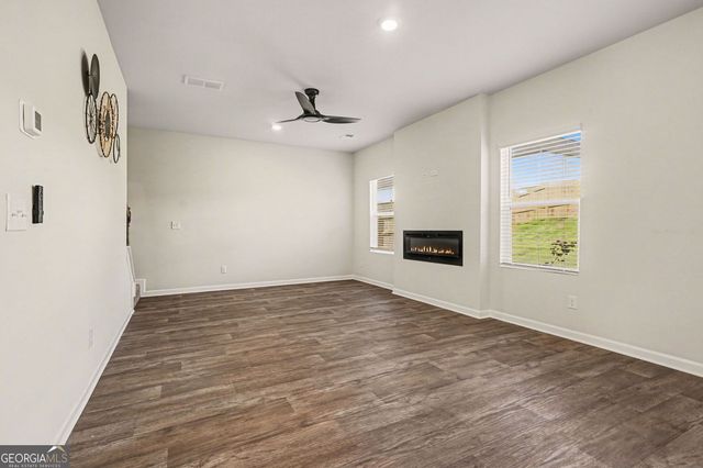 318 W Sandy Creek Drive, Covington, GA 30014