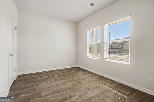 318 W Sandy Creek Drive, Covington, GA 30014