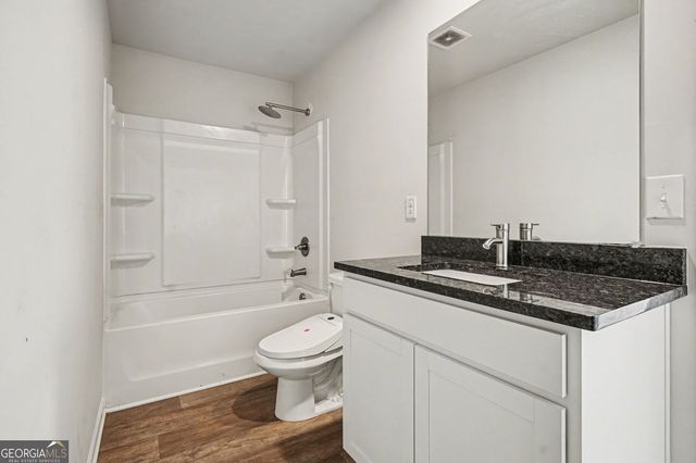 318 W Sandy Creek Drive, Covington, GA 30014