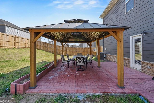 318 W Sandy Creek Drive, Covington, GA 30014