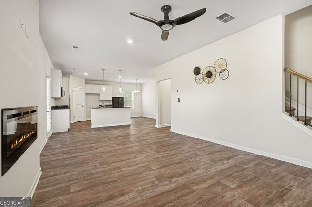 318 W Sandy Creek Drive, Covington, GA 30014