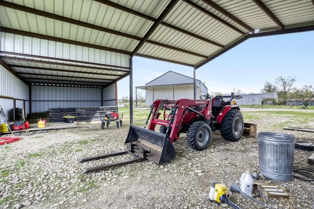 2515 County 141 Road, Kaufman, TX 75142