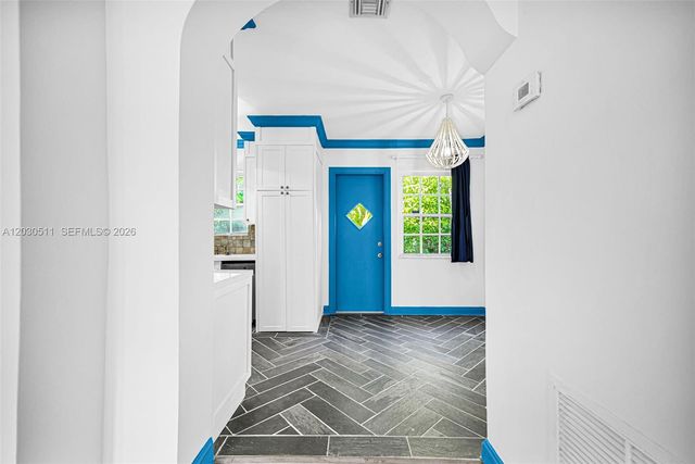 1605 Michigan Avenue 929, Miami Beach, FL 33139
