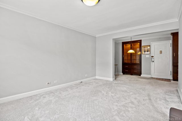 83-25 98 Street 4L, Woodhaven, NY 11421