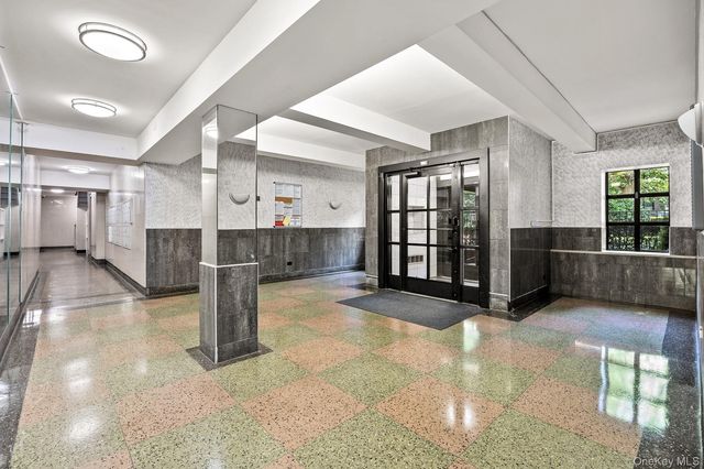 83-25 98 Street 4L, Woodhaven, NY 11421