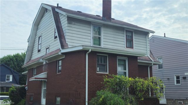 387 E York Street, Akron, OH 44310