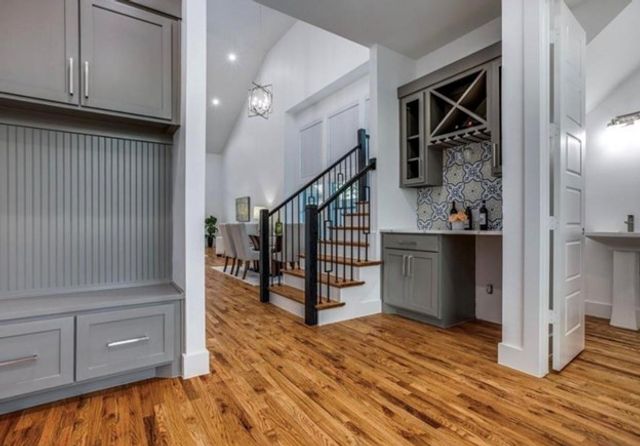 2043 Life Avenue, Dallas, TX 75212