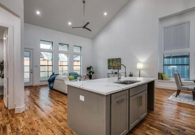 2043 Life Avenue, Dallas, TX 75212