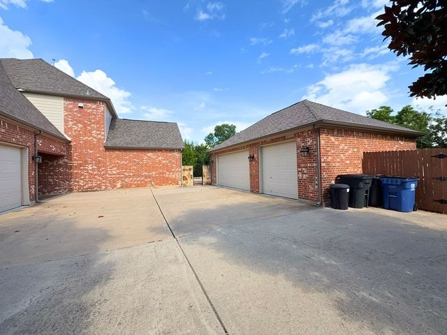 1205 Golden Gate Drive, Southlake, TX 76092