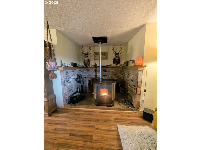 71564 PALMER JUNCTION Rd, Elgin, OR 97827