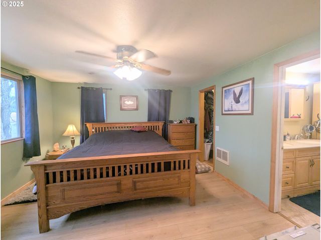 71564 PALMER JUNCTION Rd, Elgin, OR 97827