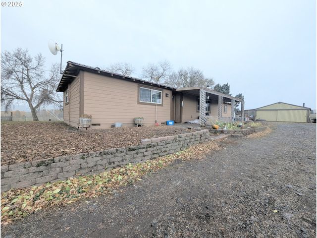 71564 PALMER JUNCTION Rd, Elgin, OR 97827