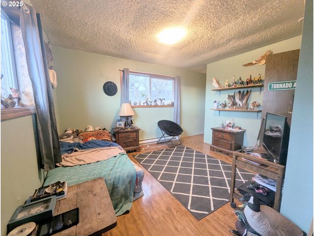 71564 PALMER JUNCTION Rd, Elgin, OR 97827