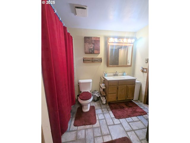 71564 PALMER JUNCTION Rd, Elgin, OR 97827