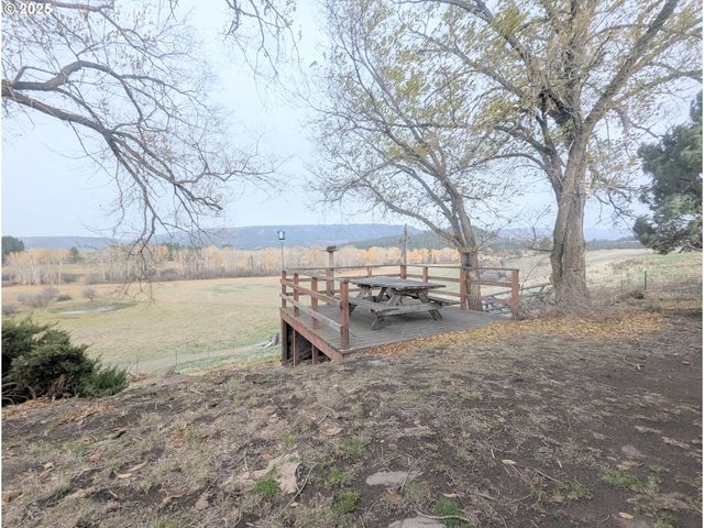 71564 PALMER JUNCTION Rd, Elgin, OR 97827