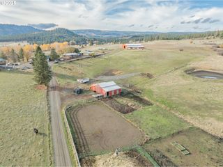 71564 PALMER JUNCTION Rd, Elgin, OR 97827