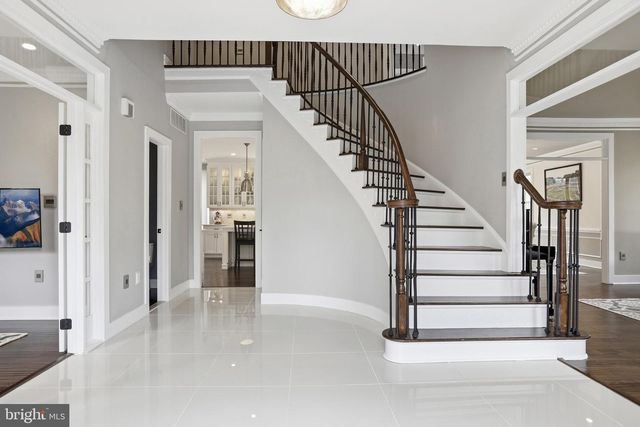 11312 TIMBERLINE DR, Oakton, VA 22124